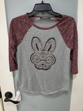 Almost Famous Bunny Graphic Raglan Tee – Women’s Small Grey & Burgundy